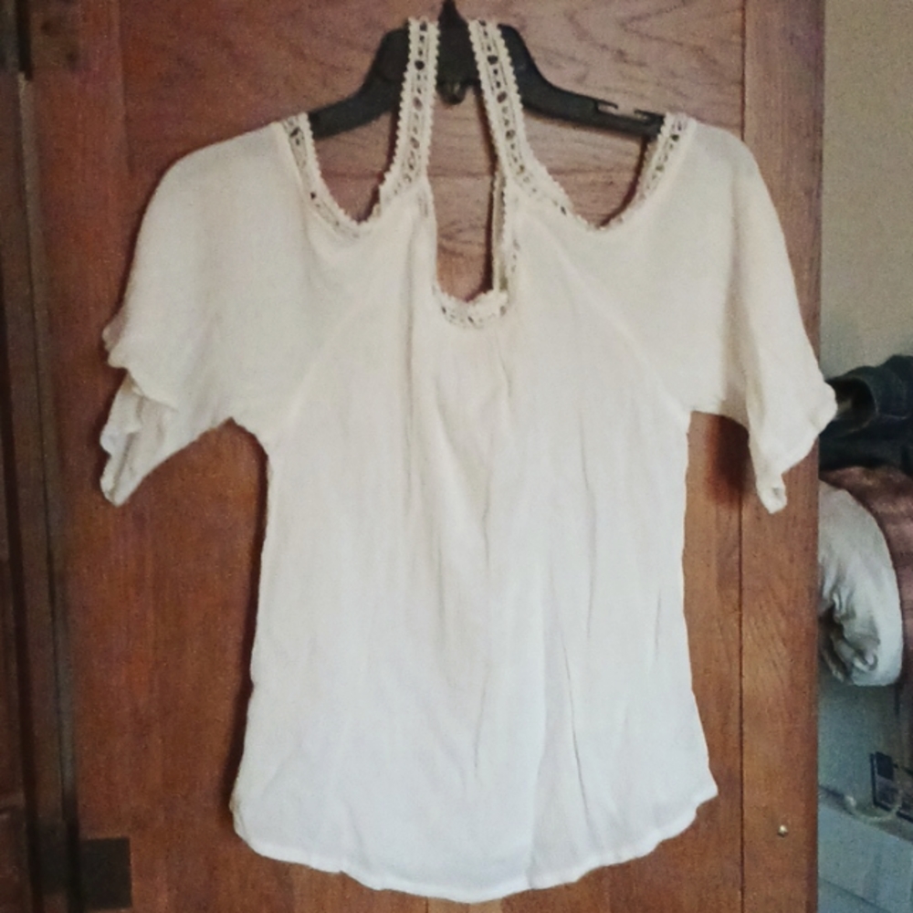 Hippie laundry Off the shoulder thin top